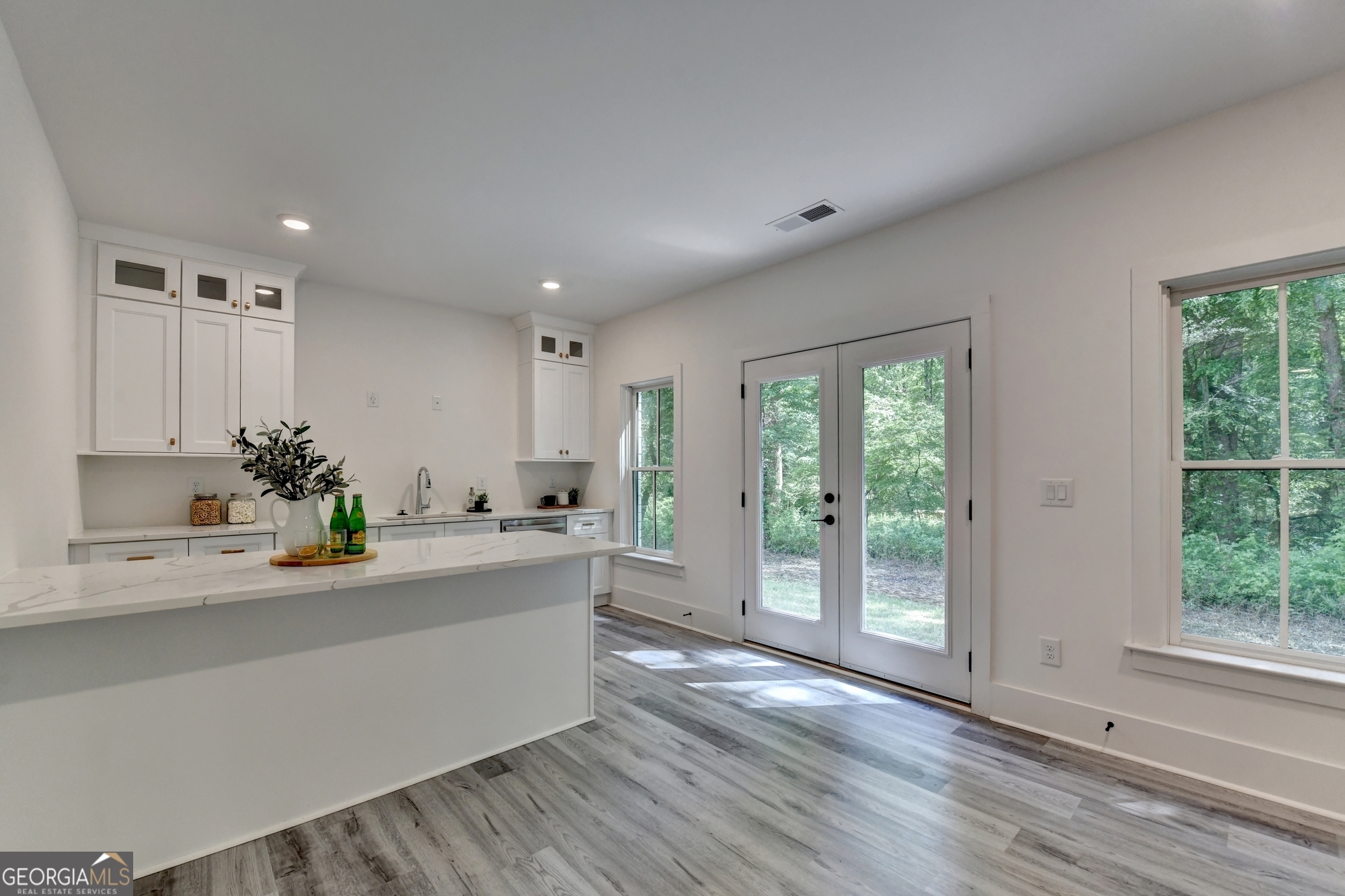 1370 Rumson Lane