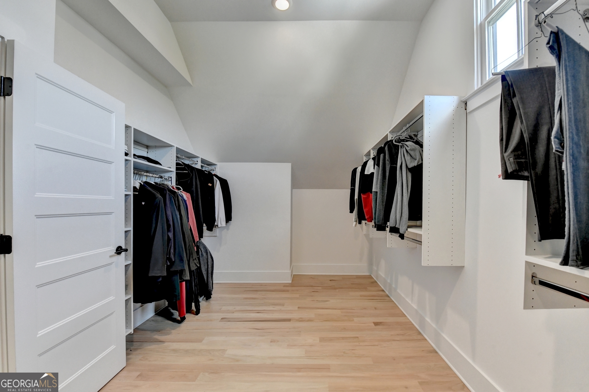 1370 Rumson Lane