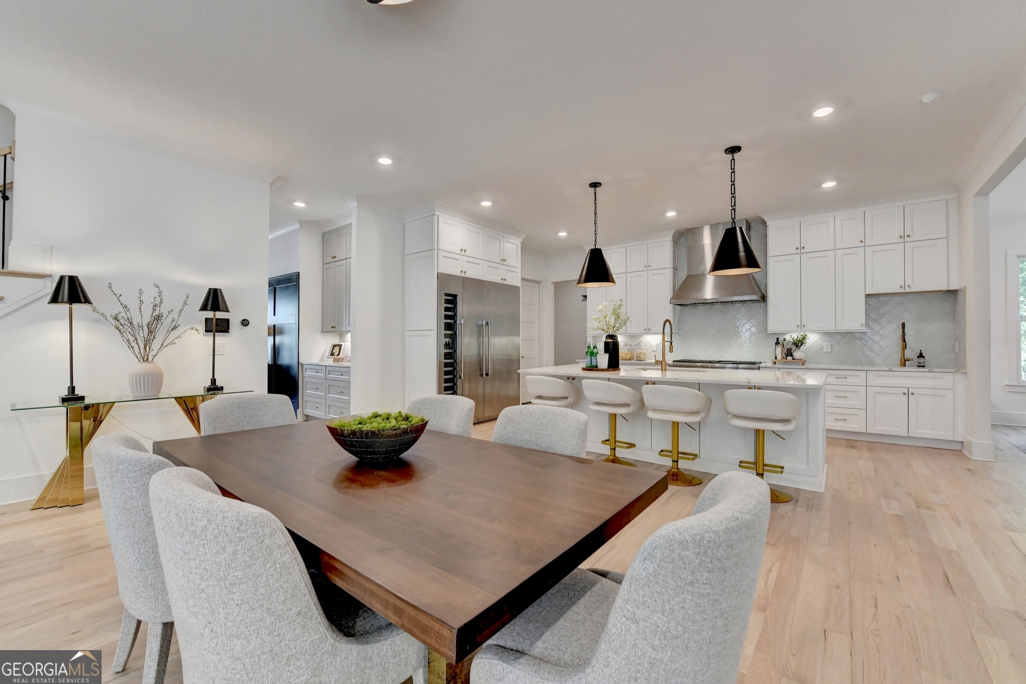 1370 Rumson Lane