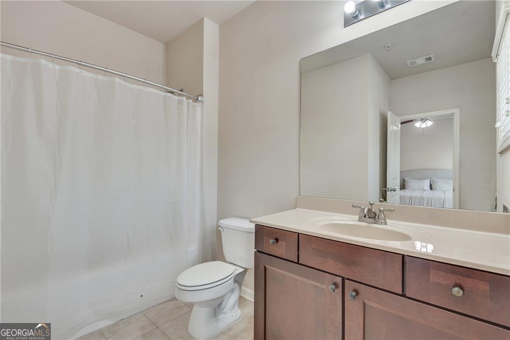 9005 Woodland Trail