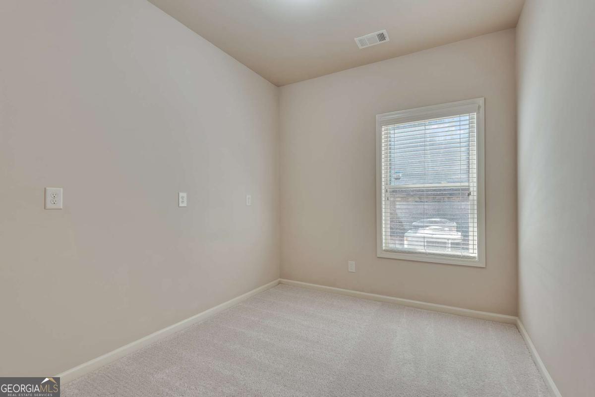 9005 Woodland Trail