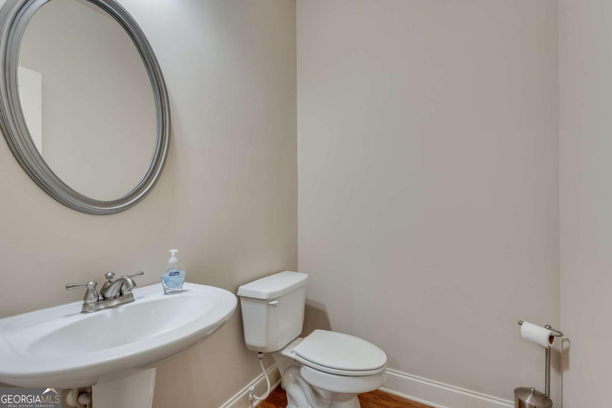 9005 Woodland Trail