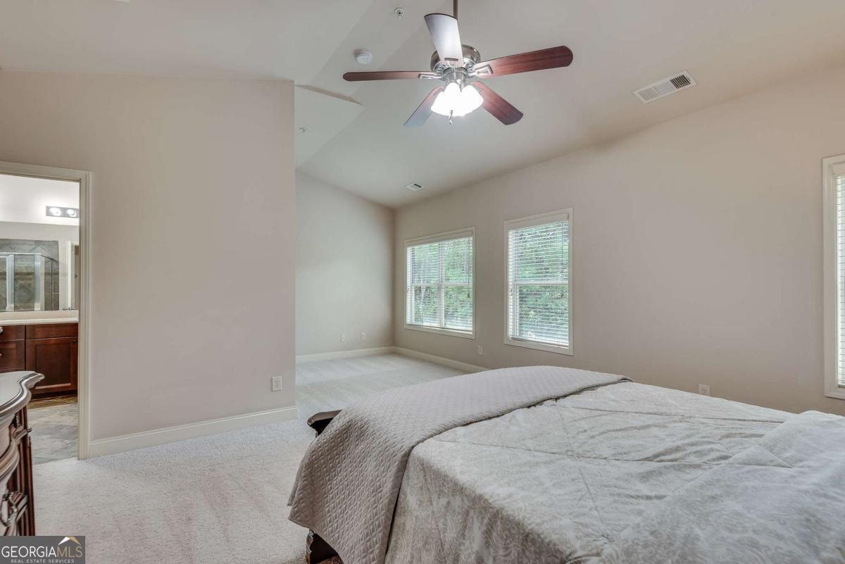 9005 Woodland Trail