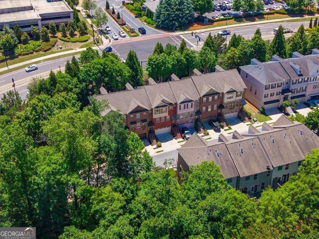 9005 Woodland Trail