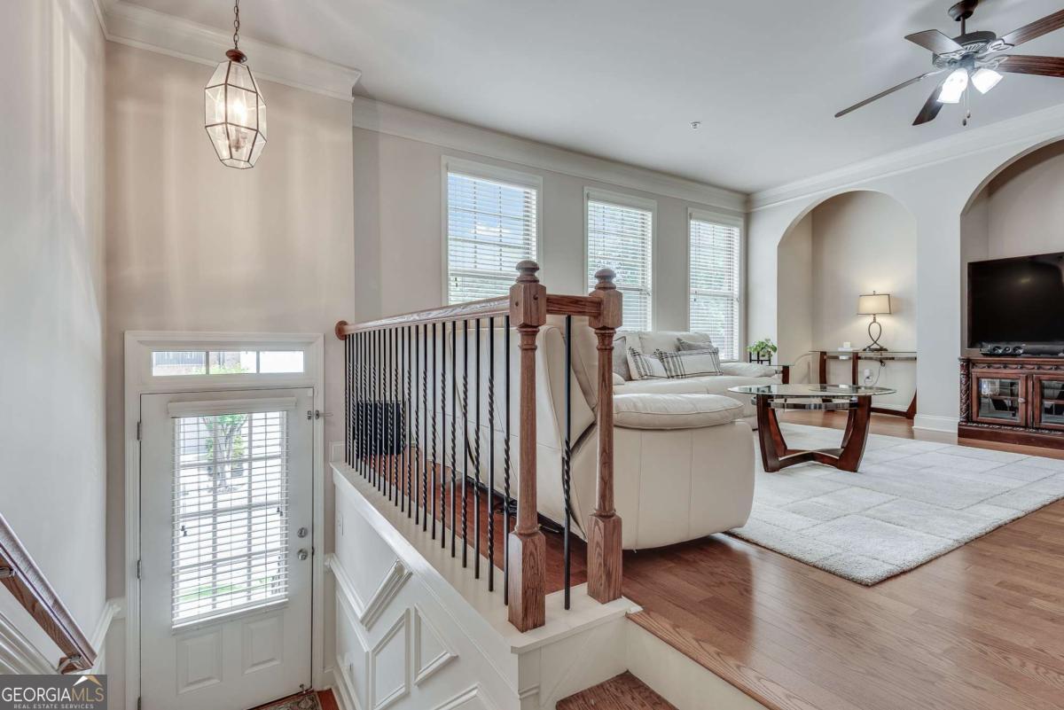 9005 Woodland Trail