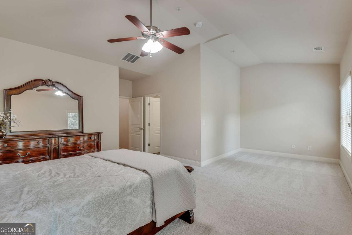 9005 Woodland Trail
