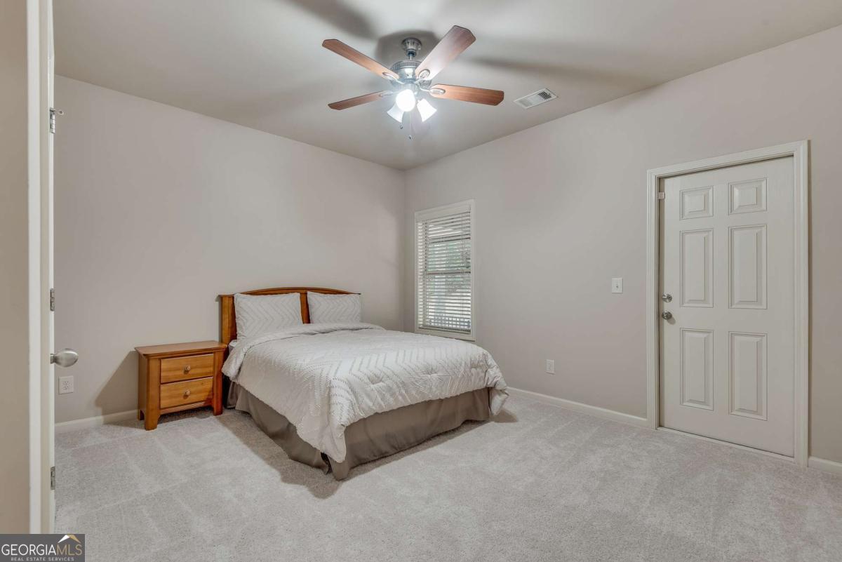 9005 Woodland Trail