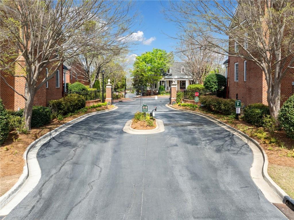 4955 Ivy Ridge Drive SE Unit 404