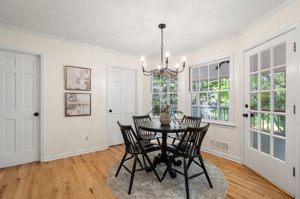 3214 Woodleaf Court