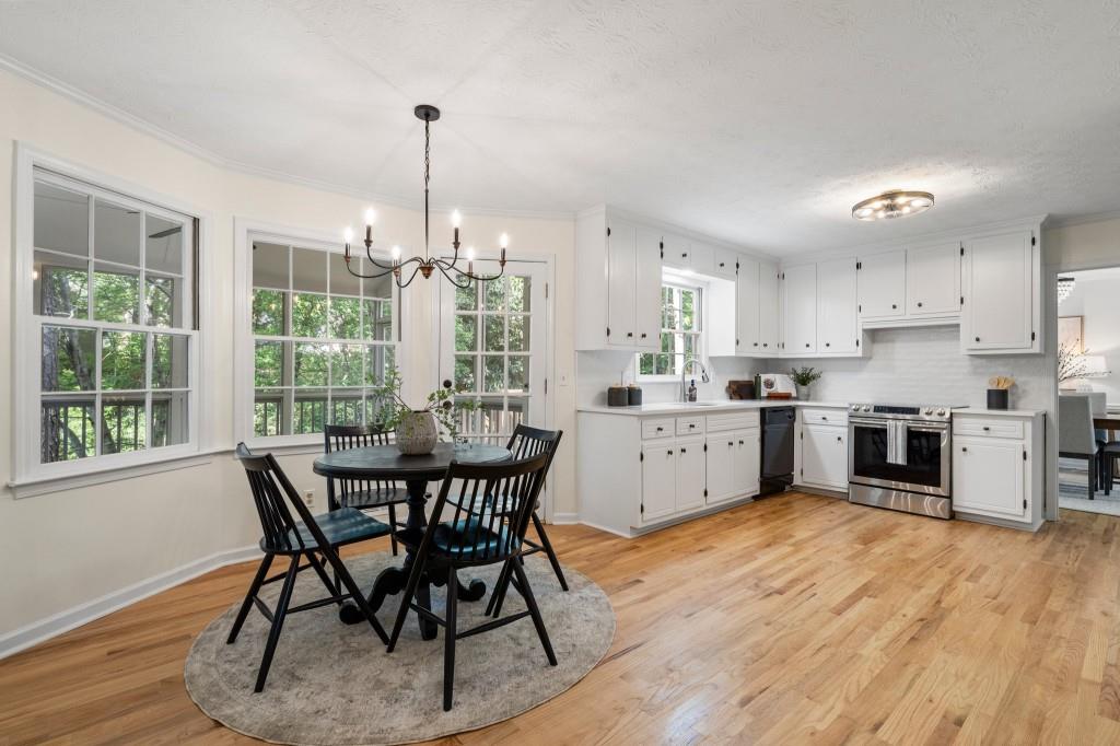 3214 Woodleaf Court
