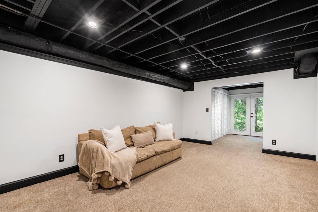 3214 Woodleaf Court