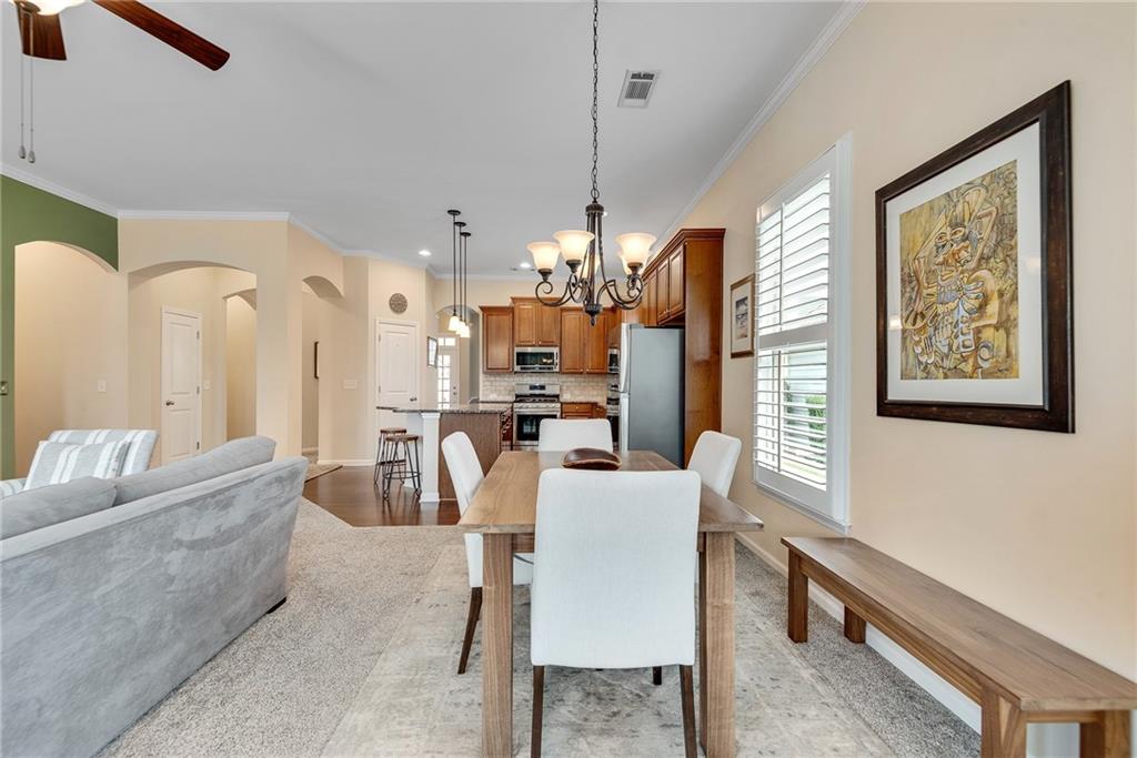 304 Woodridge Pass