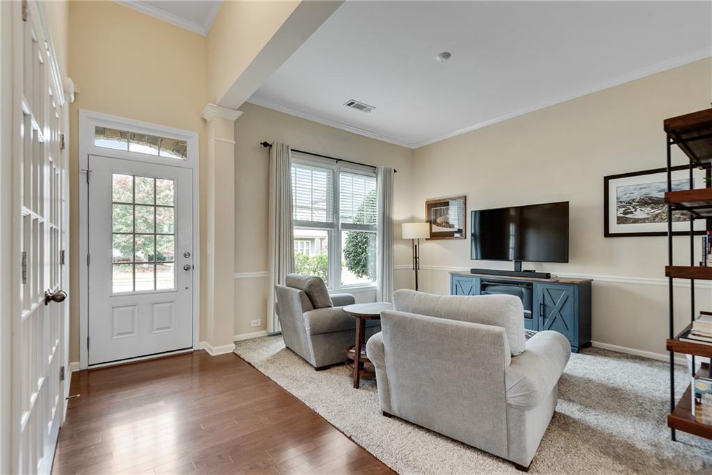 304 Woodridge Pass