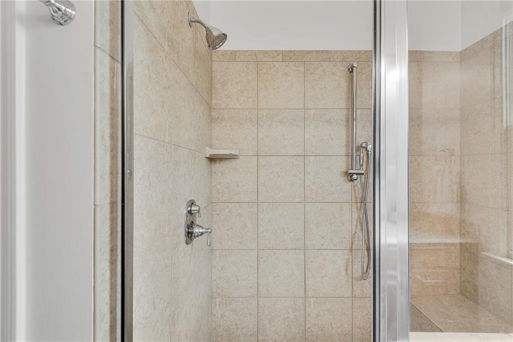 304 Woodridge Pass