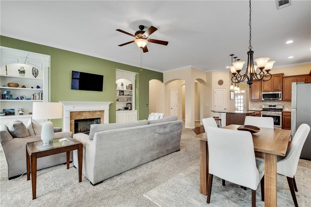 304 Woodridge Pass