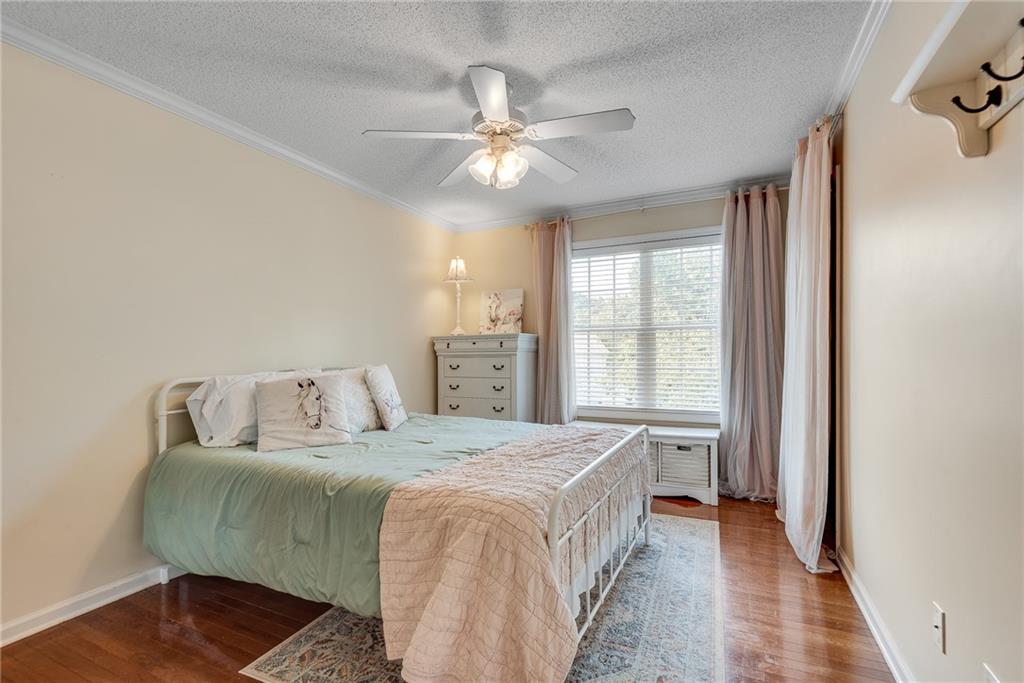 306 Glenvale Place