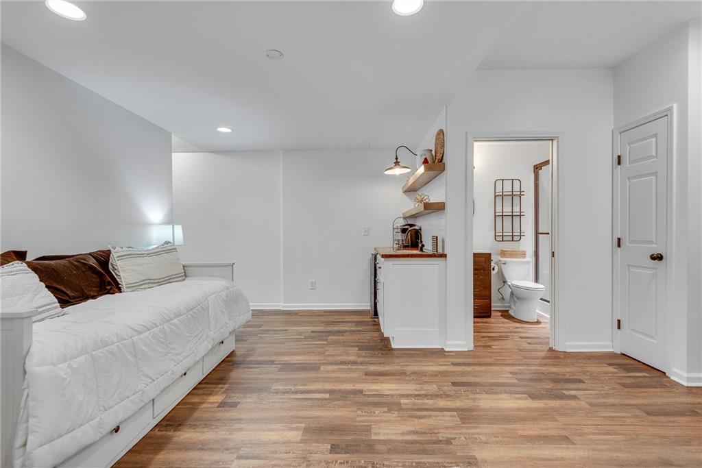 306 Glenvale Place