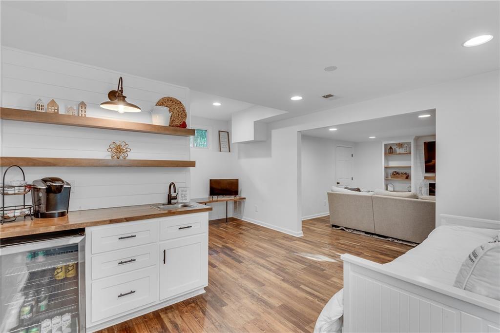 306 Glenvale Place