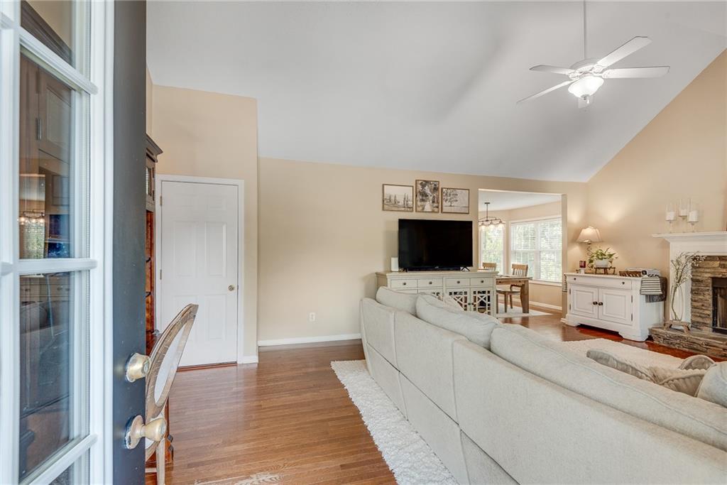 306 Glenvale Place