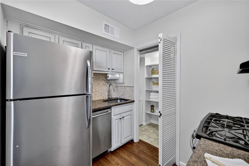 100 Biscayne Drive NW Unit E4