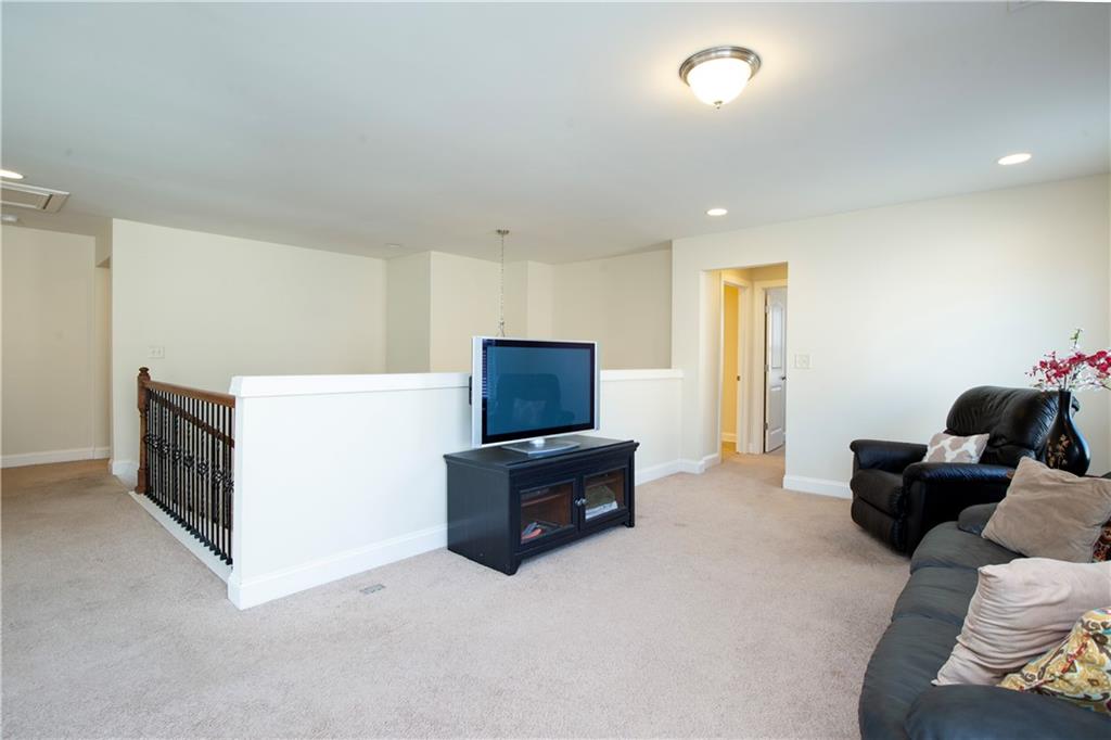 6120 Bluff Heights Drive