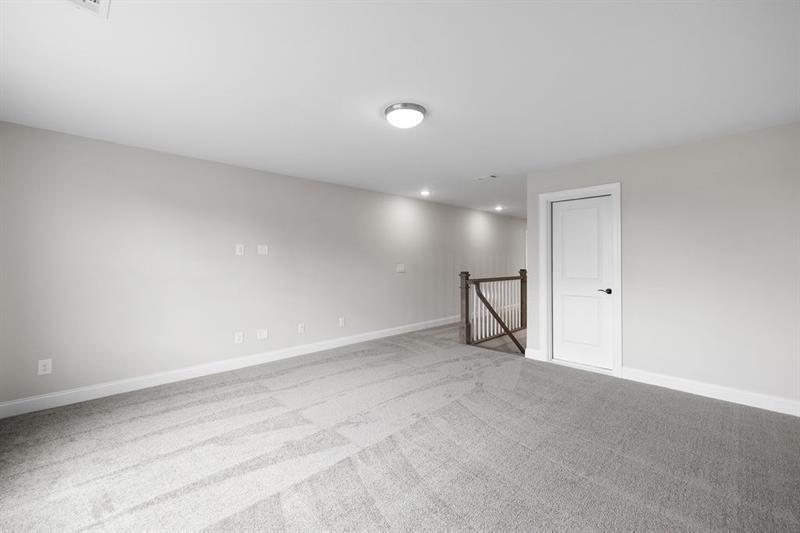 2250 Thames Court