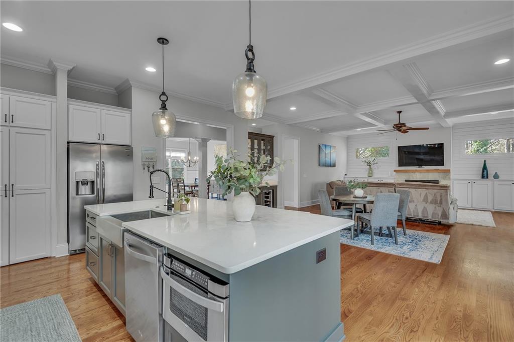 165 Highland Oaks Court