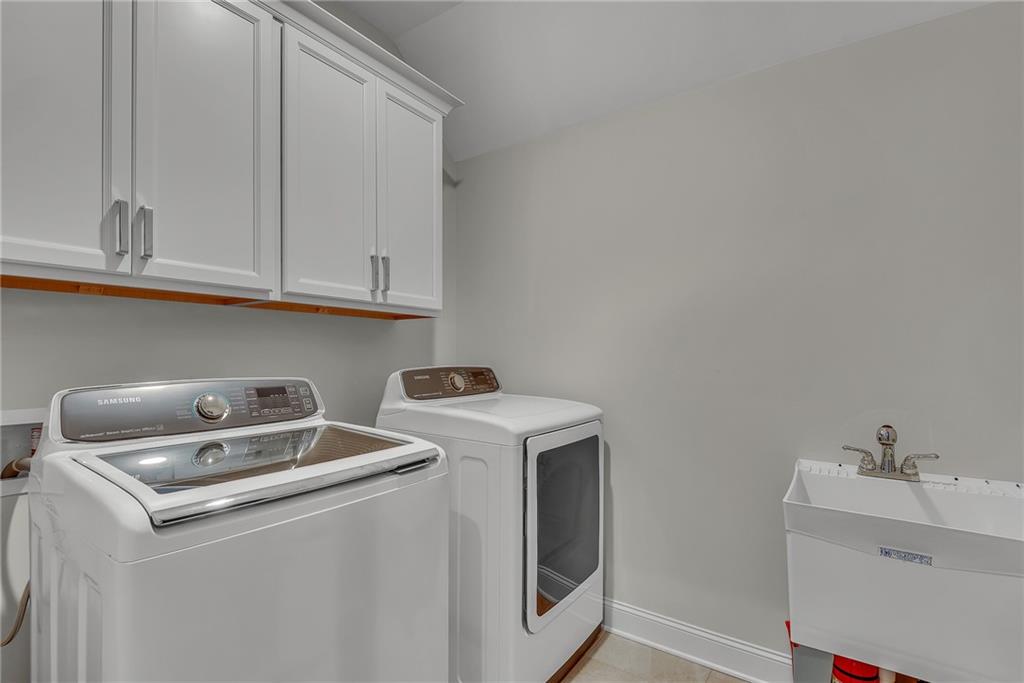 165 Highland Oaks Court