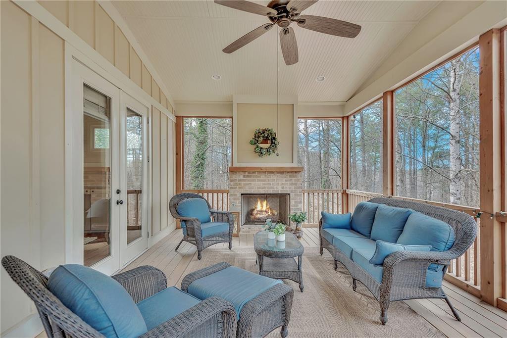 165 Highland Oaks Court