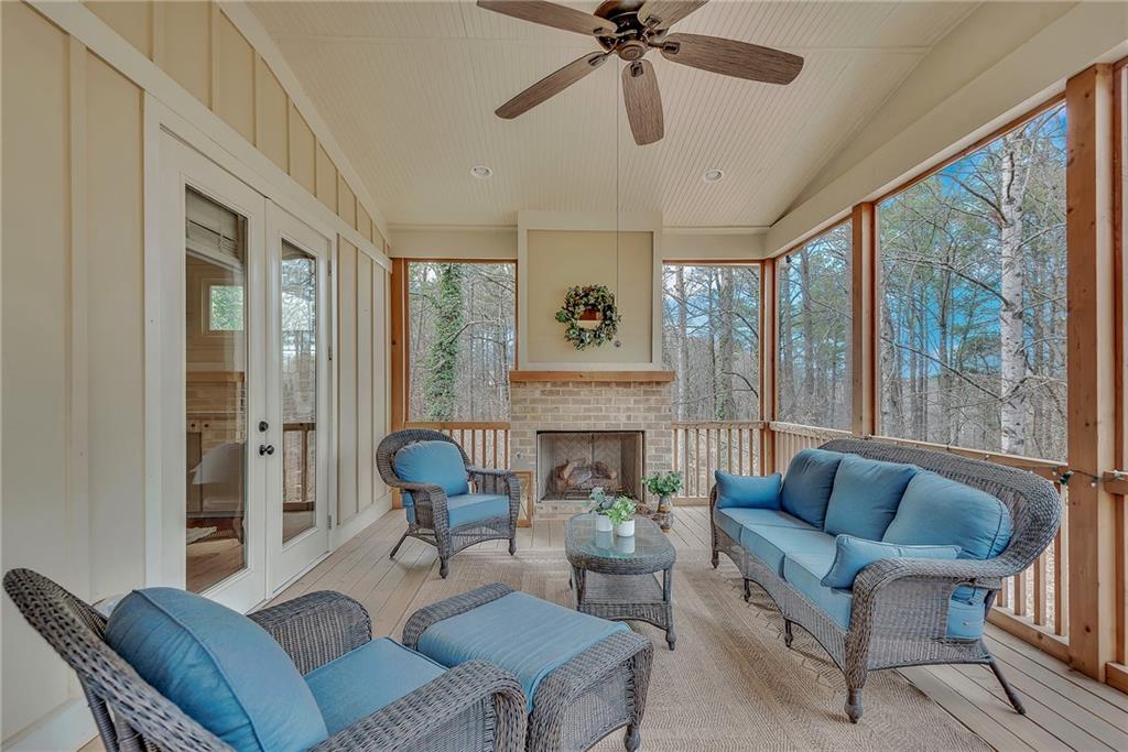 165 Highland Oaks Court