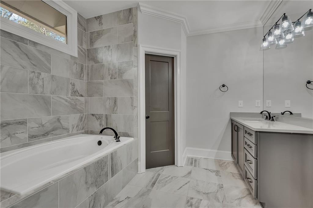 165 Highland Oaks Court