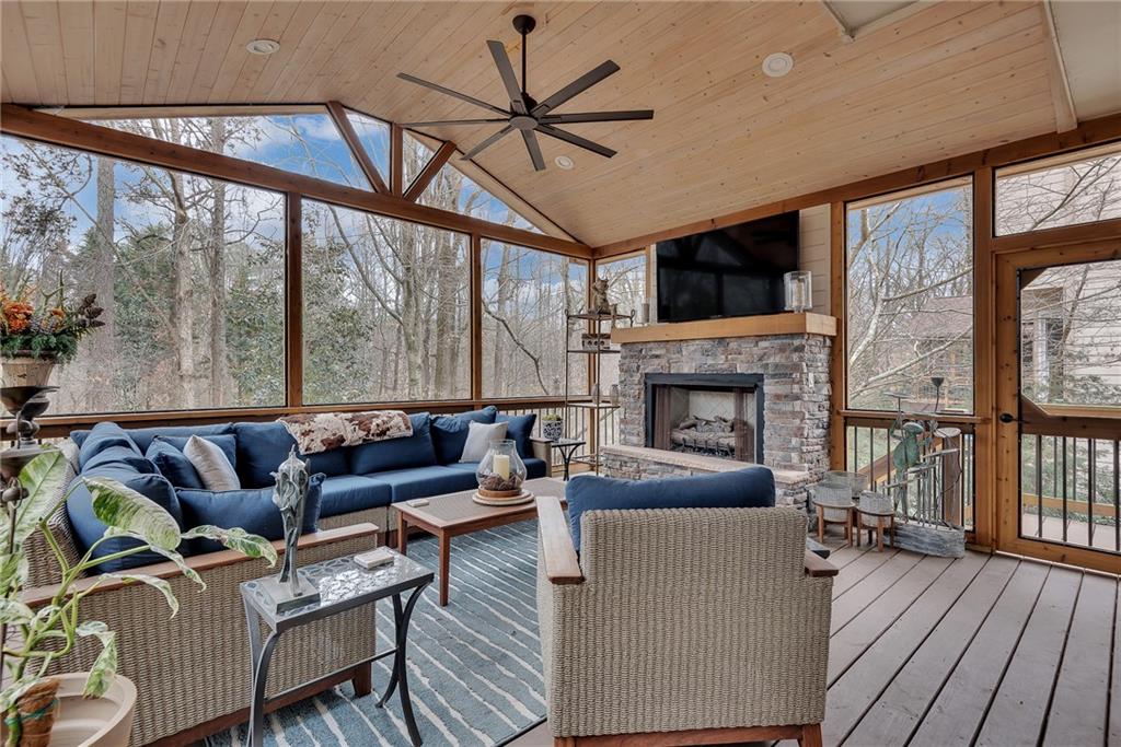520 Fawn Run