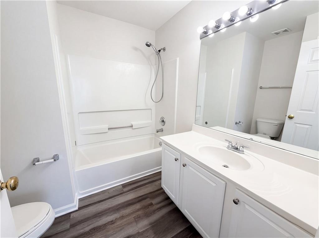 3366 Lathenview Court