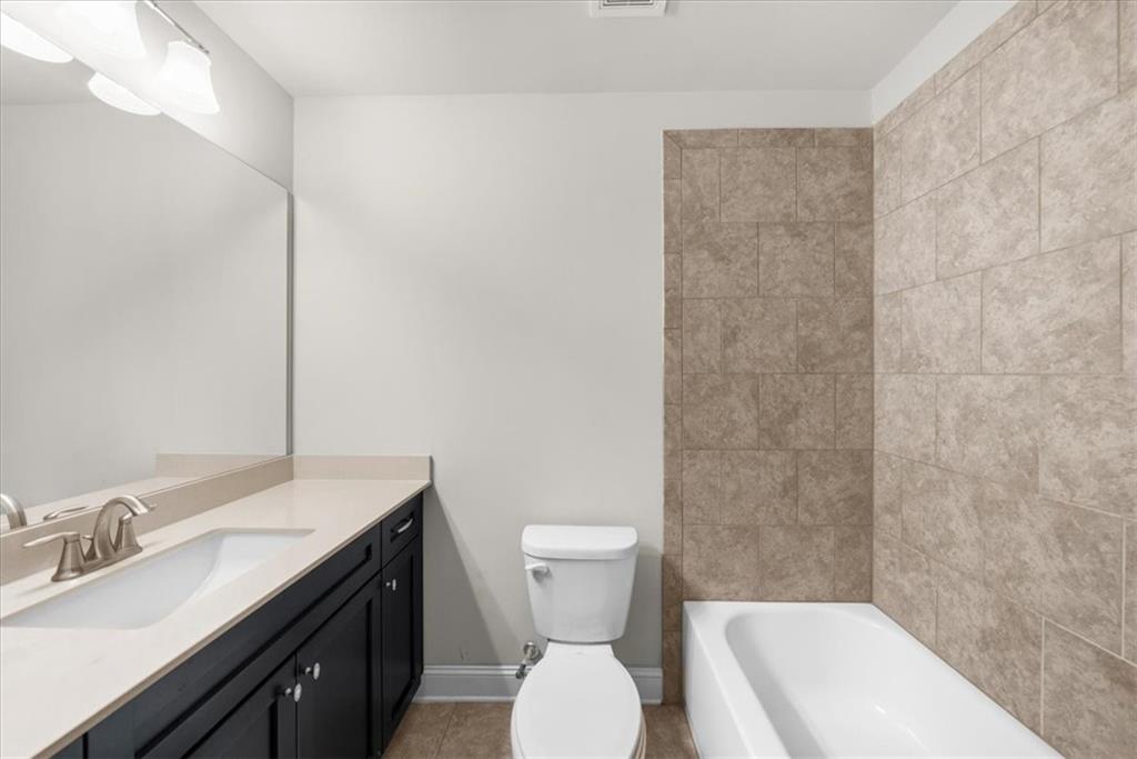 1097 Township Square