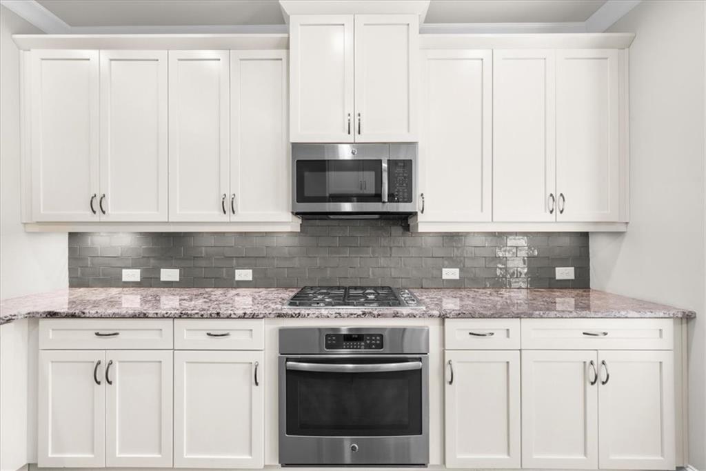 1097 Township Square