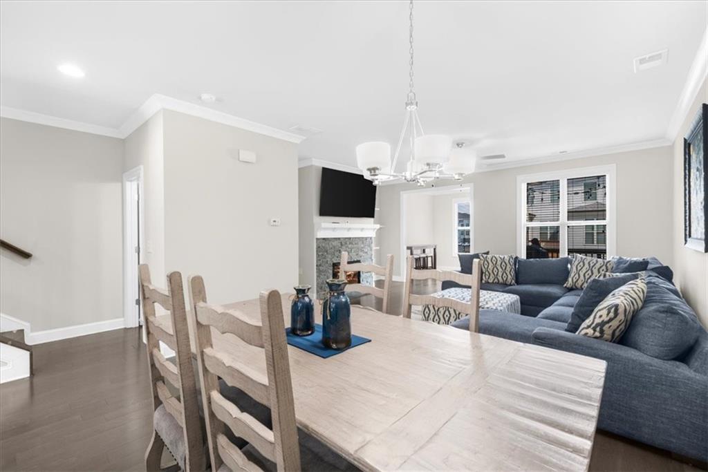 1097 Township Square