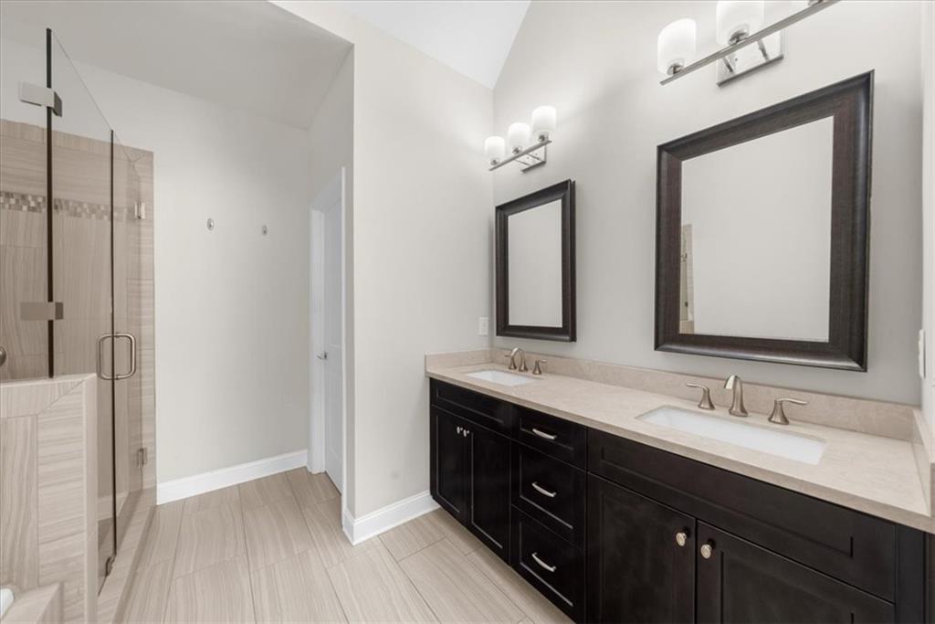 1097 Township Square