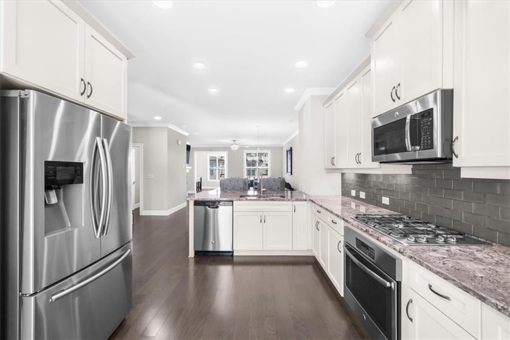 1097 Township Square