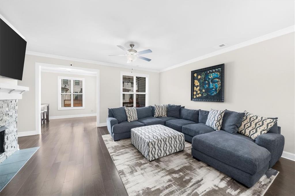 1097 Township Square