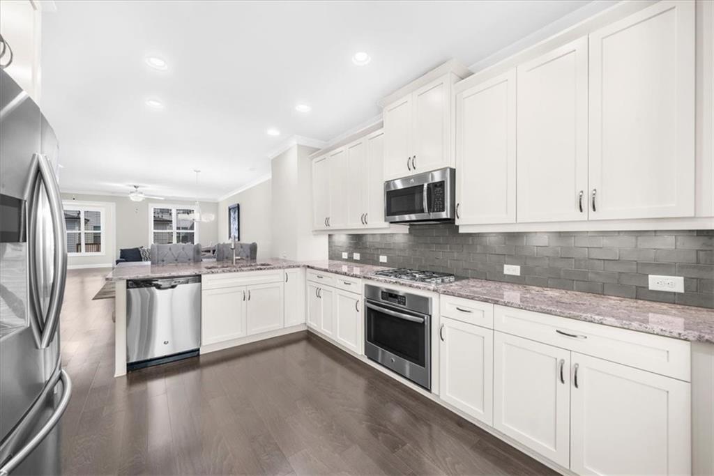 1097 Township Square