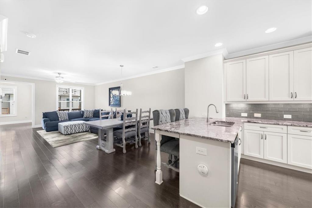 1097 Township Square