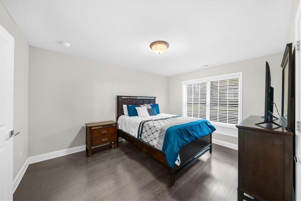 1097 Township Square