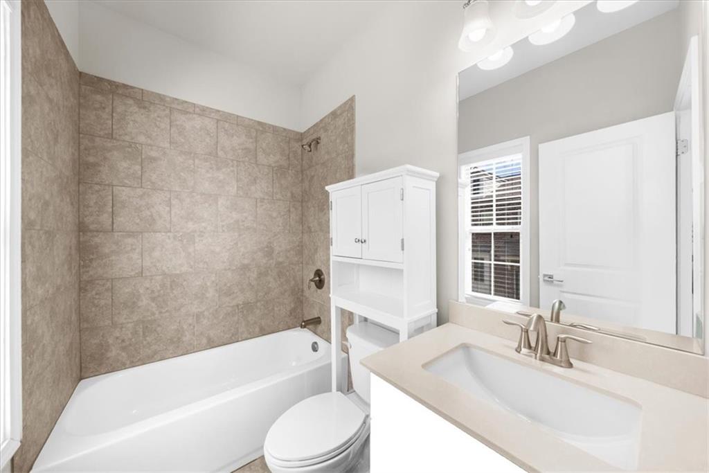 1097 Township Square