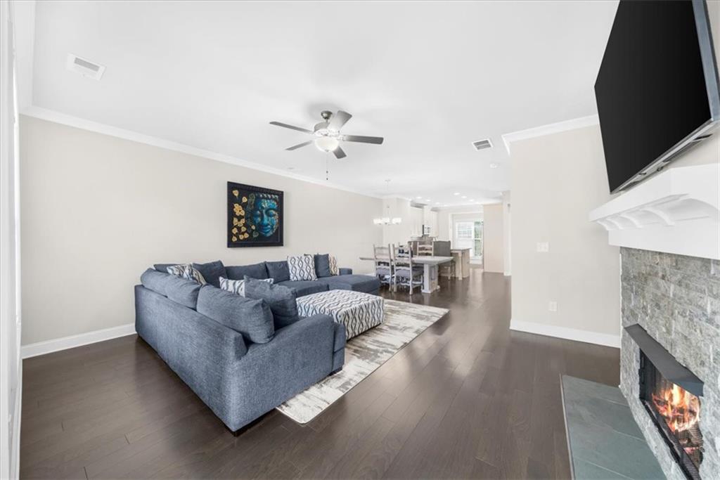 1097 Township Square