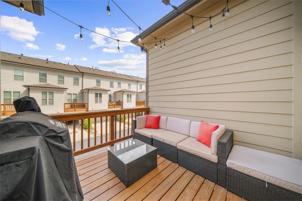 1097 Township Square