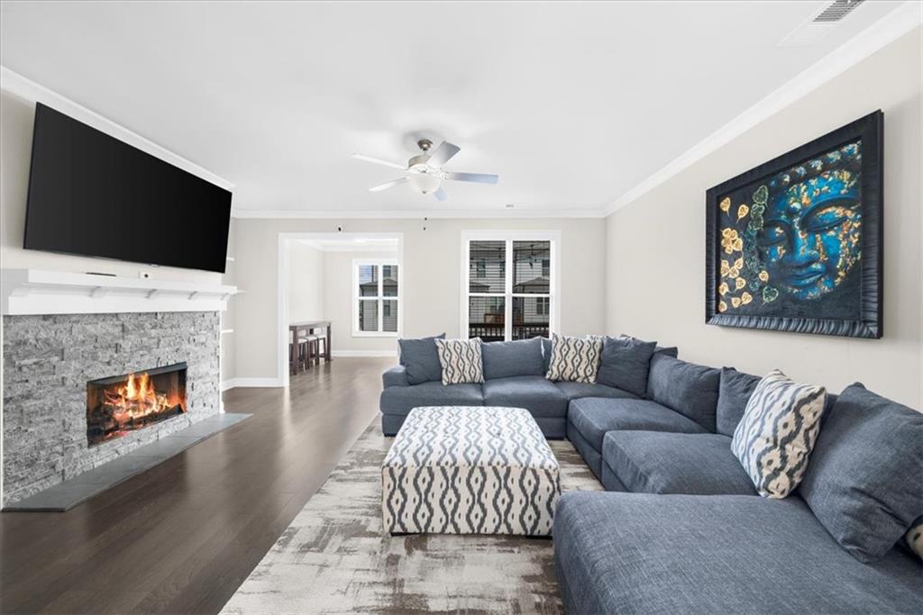 1097 Township Square