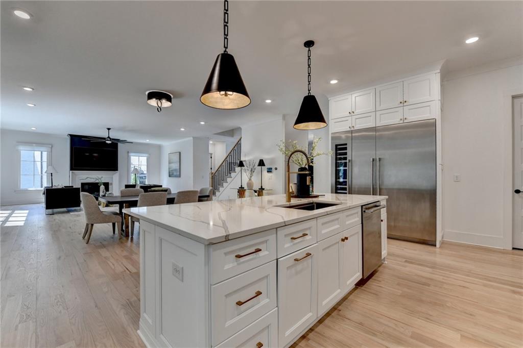 1370 Rumson Lane