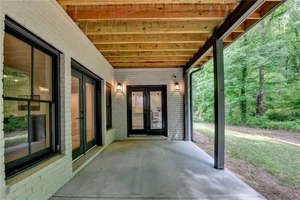 1370 Rumson Lane
