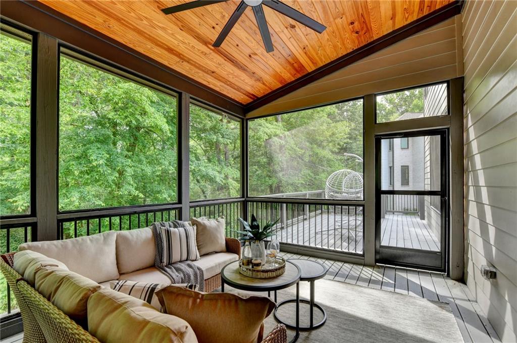 1370 Rumson Lane