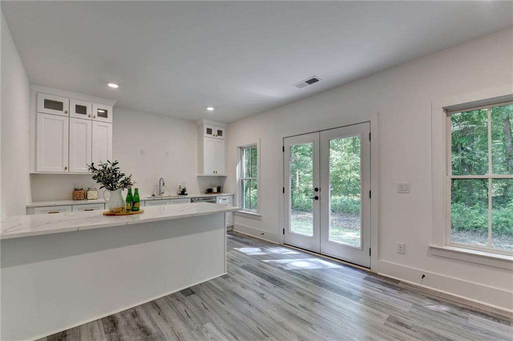 1370 Rumson Lane